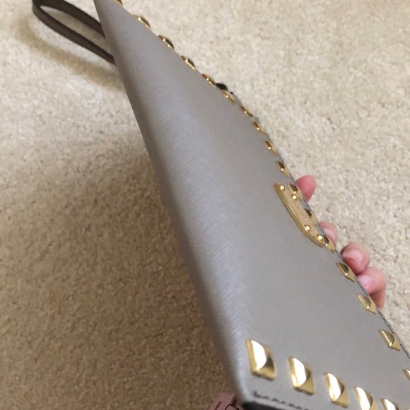 Michael Kors wristlet/ Clutch - Picture 8 of 8